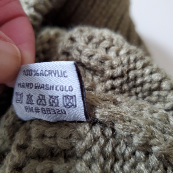 C.C. Ribbed Knit Cap, One Size - Picture 5 of 7